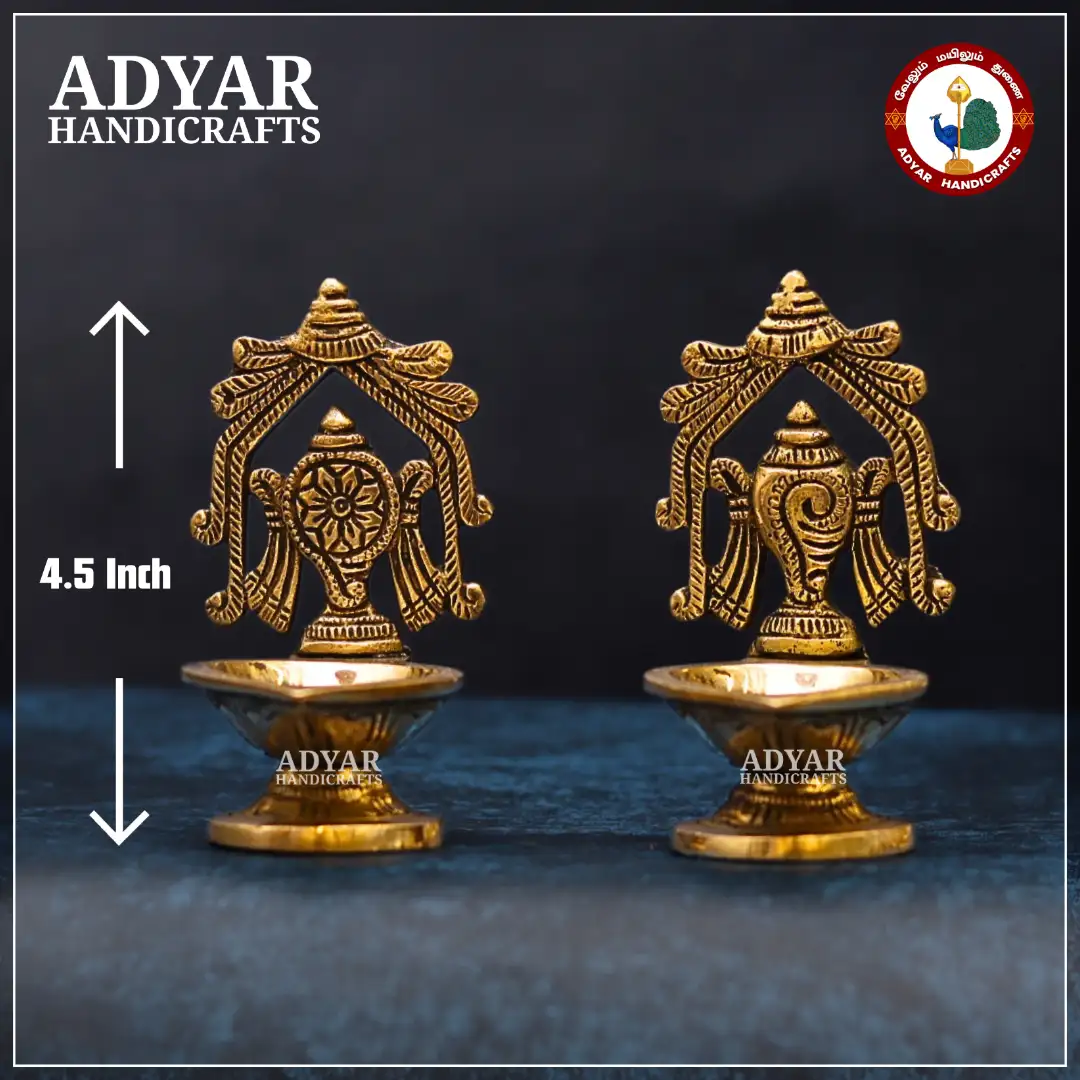 Sangu Chakra Vilakku - image 1