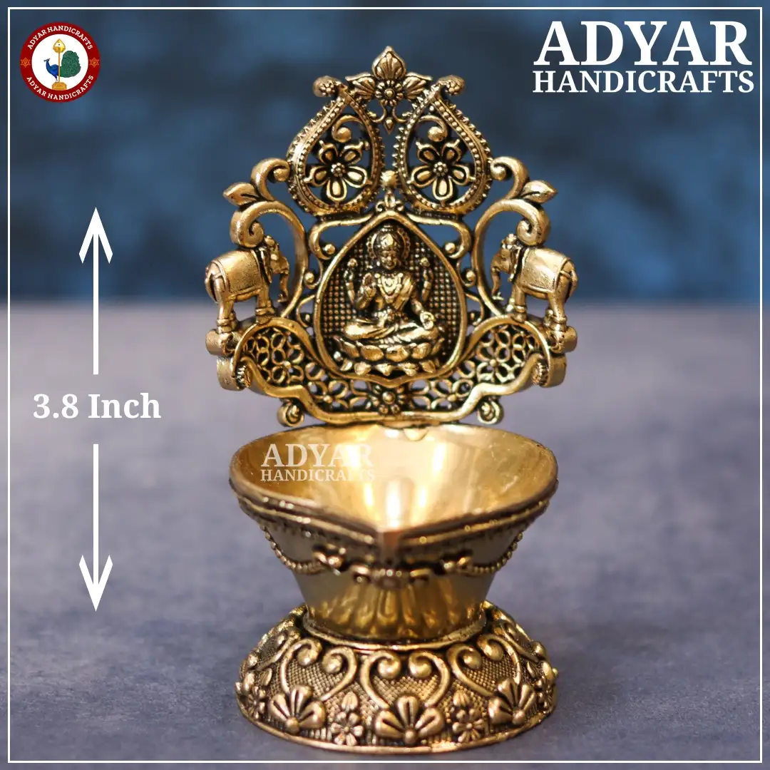 Lakshmi Vilakku - image 1